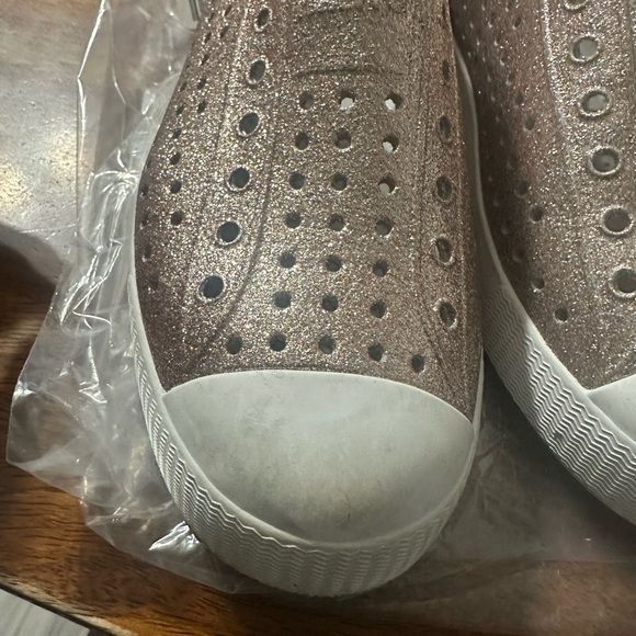 Girl Natives shoes in good condition - Picture 2 of 8